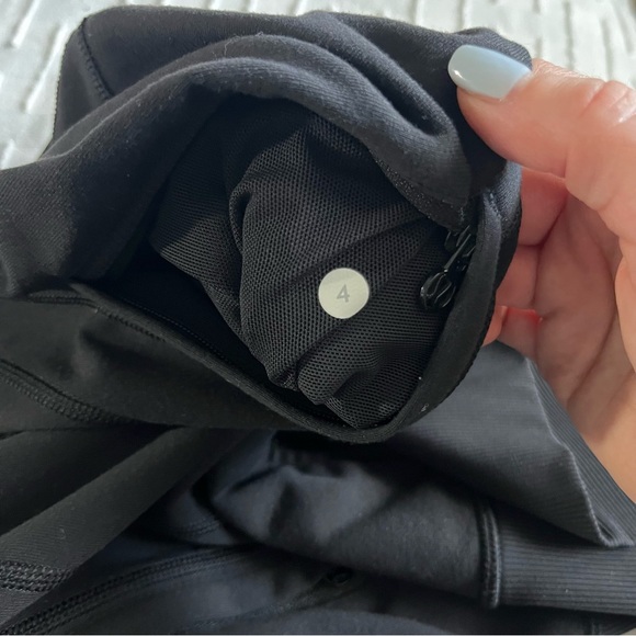 Lululemon Daily Practice Dress Hooded Jacket, Black, Size 4, EUC - Picture 11 of 11